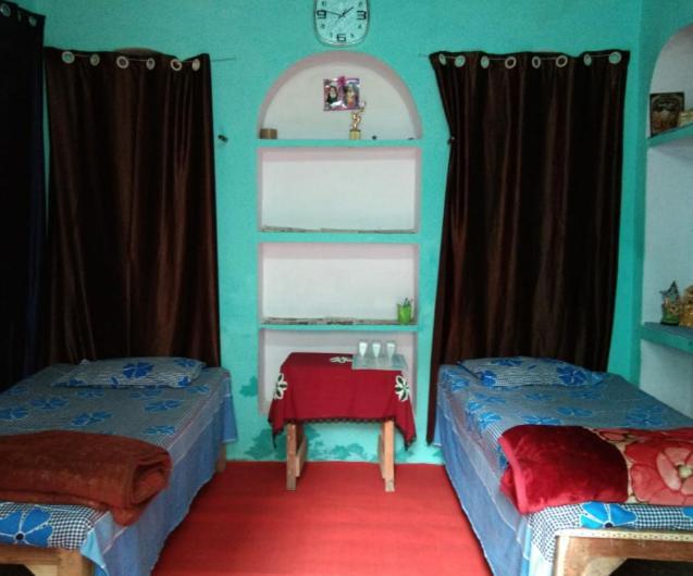 Mannat Rooms Allāhābād Junction Exteriör bild